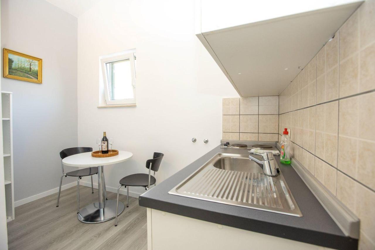 Apartments Mosor Omiš Екстериор снимка