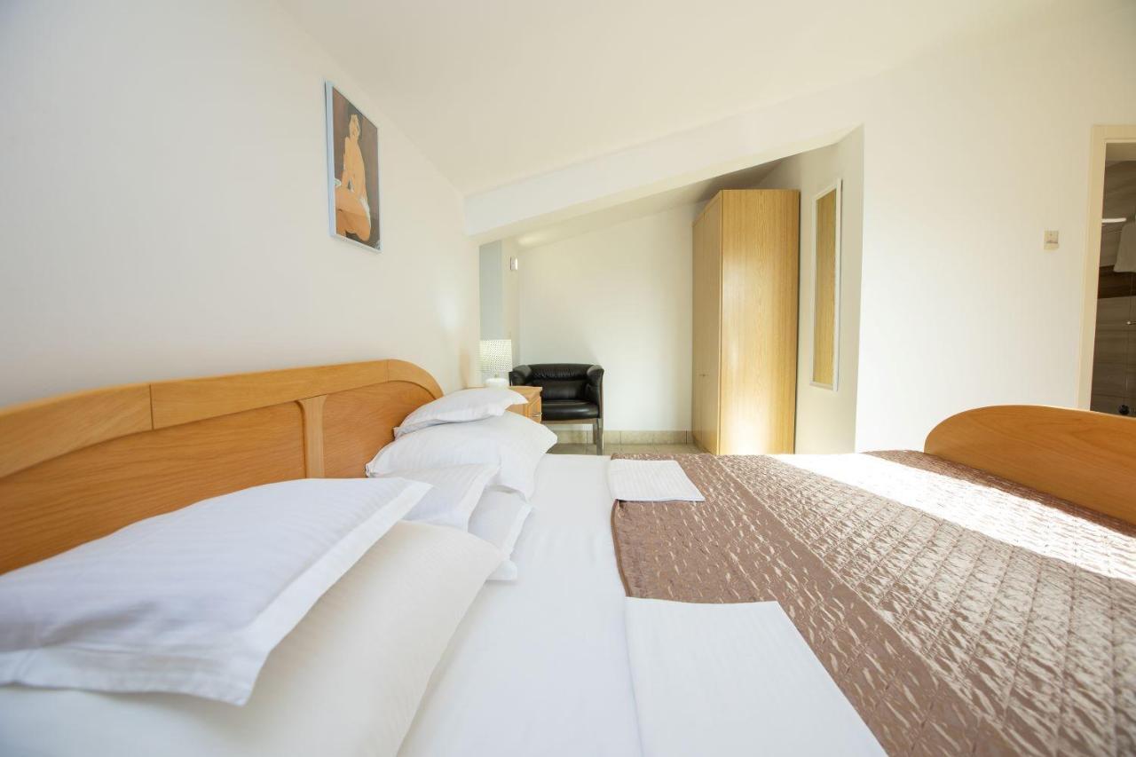 Apartments Mosor Omiš Екстериор снимка