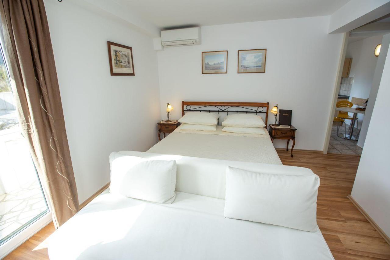 Apartments Mosor Omiš Екстериор снимка
