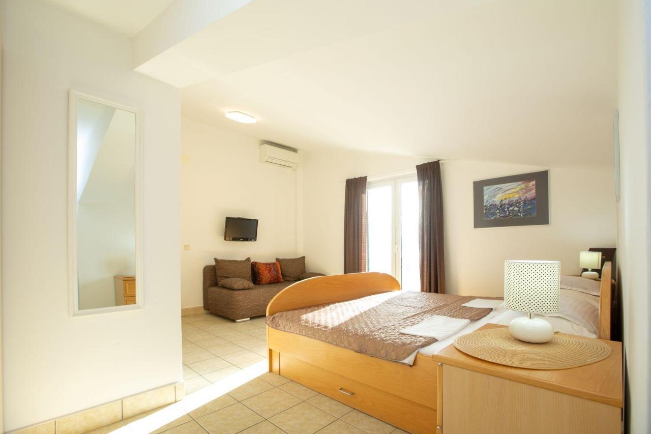 Apartments Mosor Omiš Екстериор снимка