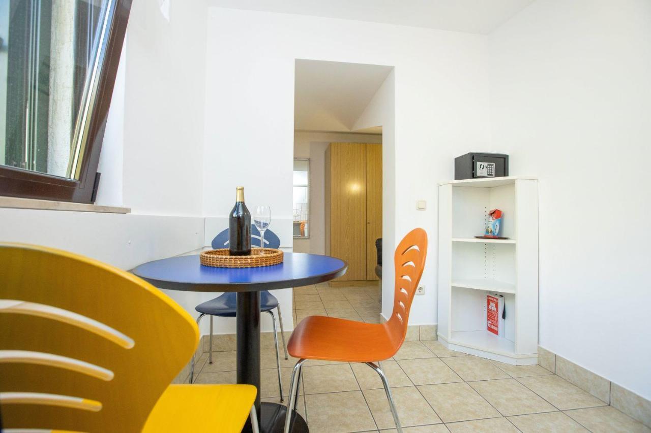 Apartments Mosor Omiš Екстериор снимка