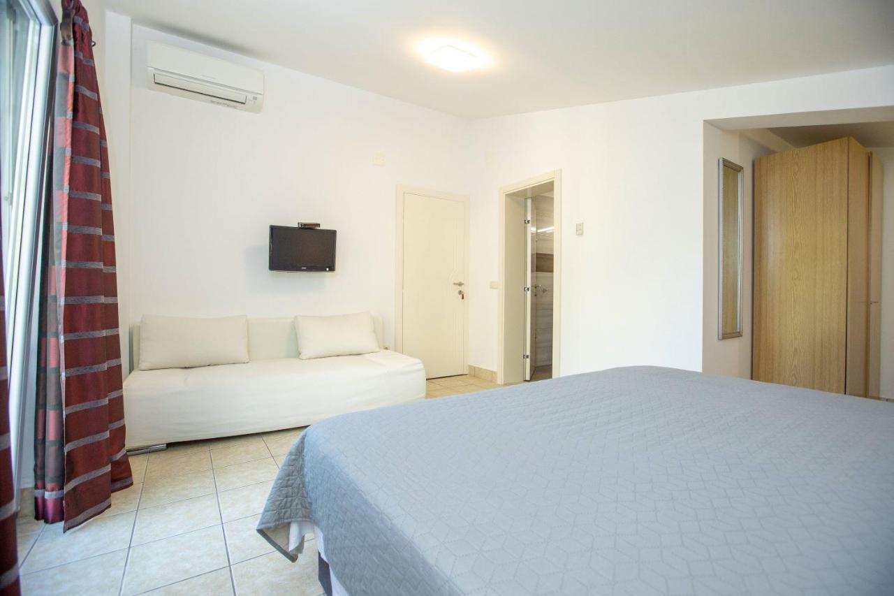 Apartments Mosor Omiš Екстериор снимка