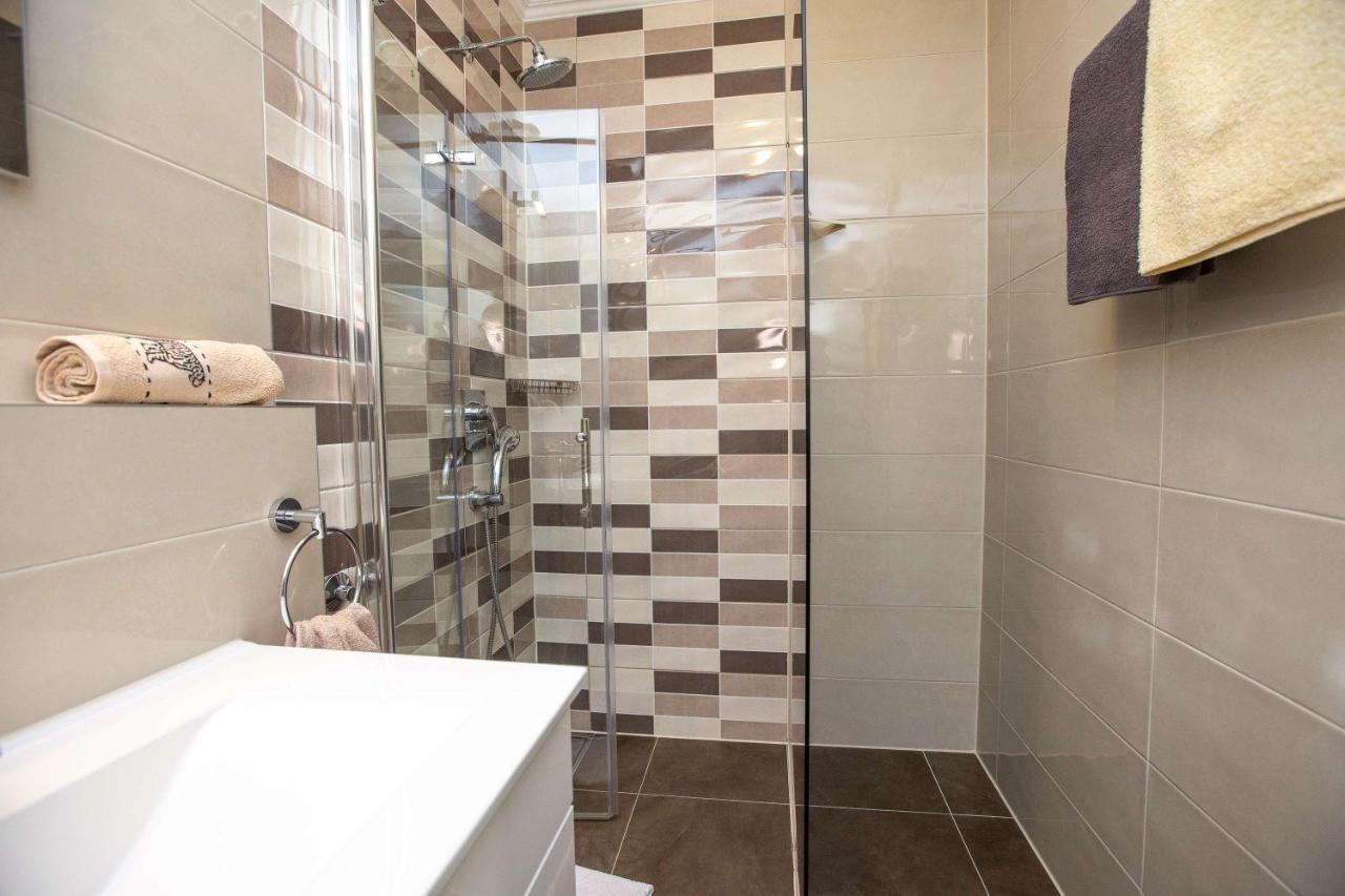 Apartments Mosor Omiš Екстериор снимка